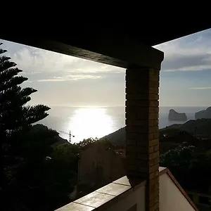 Punta Speranza Nebida